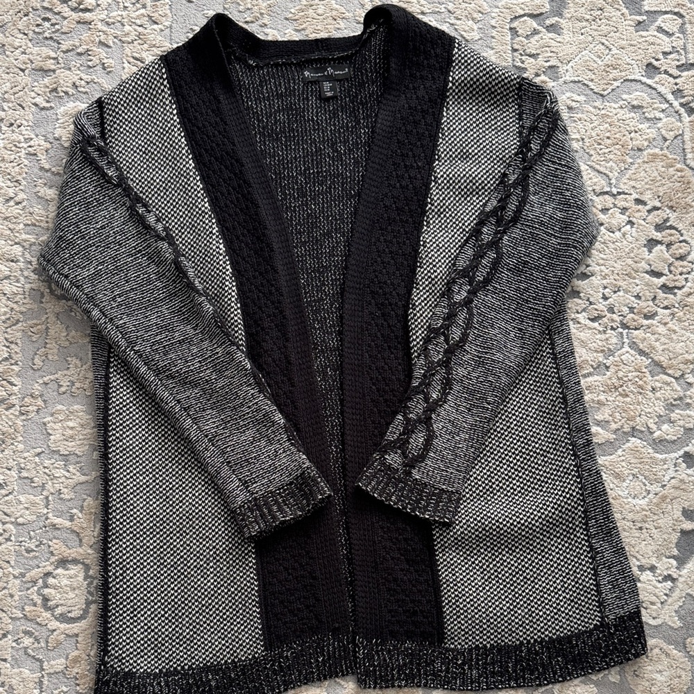 3 for $25 

Mercer & Madison Two-Tone Knit Cardigan